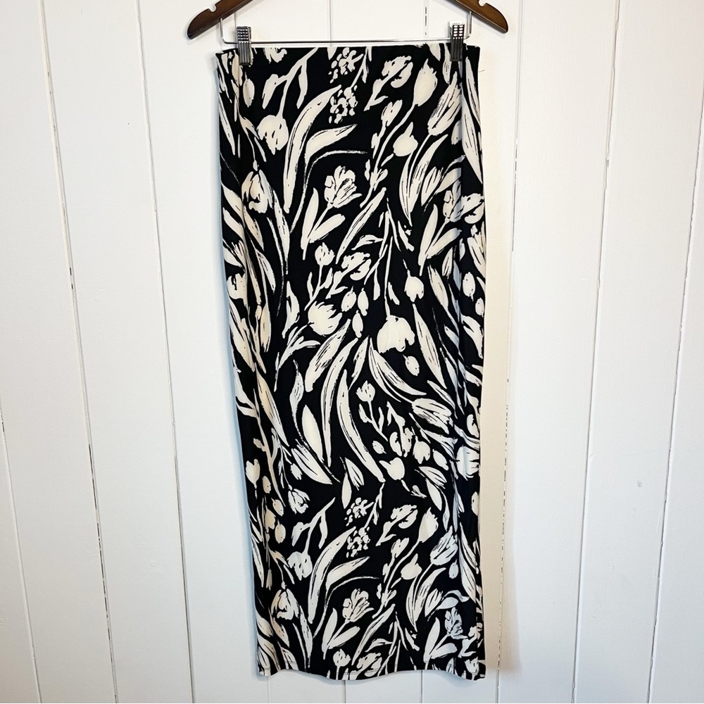 Suzy Shier Black and White Floral Top and Skirt Set. Size Medium. NWT. - Picture 12 of 12